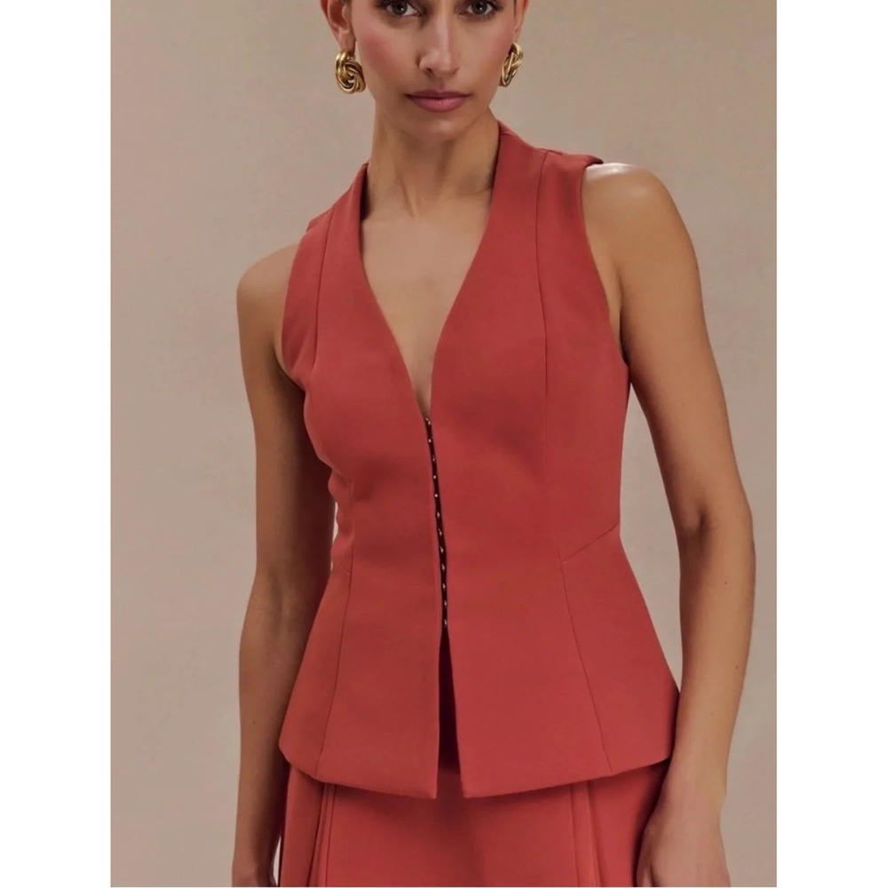 MESHKI Melinda Structured Vest Top Chilli Red Peplum Hook Eye XS